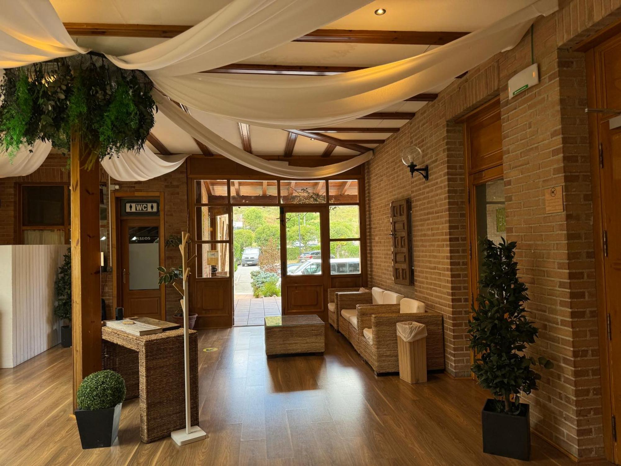 Hotel Jakue Puente La Reina Luaran gambar