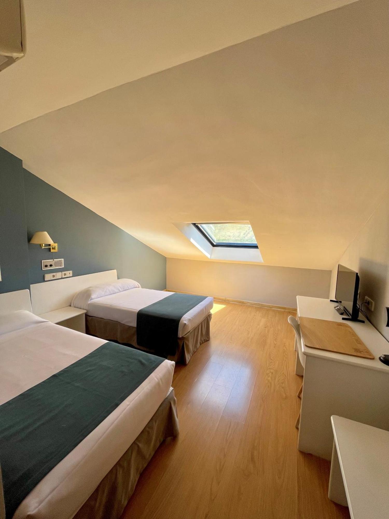 Hotel Jakue Puente La Reina Luaran gambar