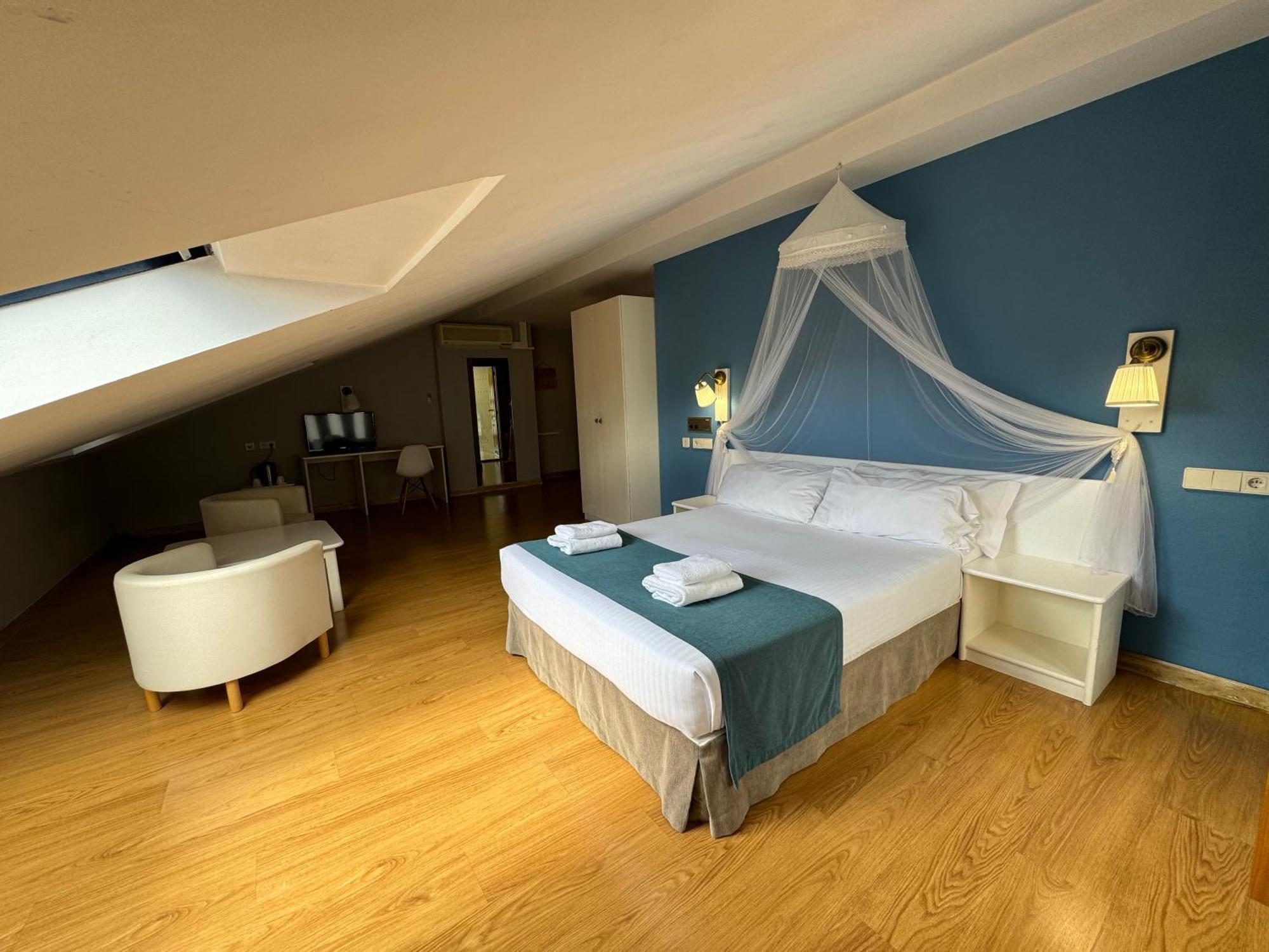 Hotel Jakue Puente La Reina Luaran gambar