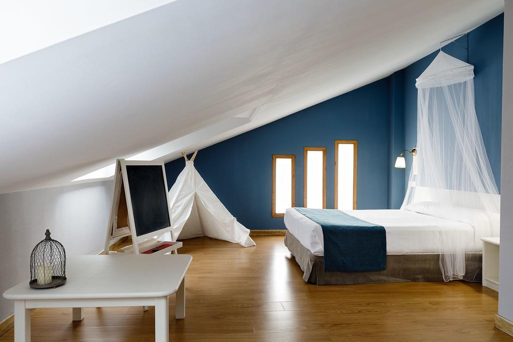 Hotel Jakue Puente La Reina Luaran gambar